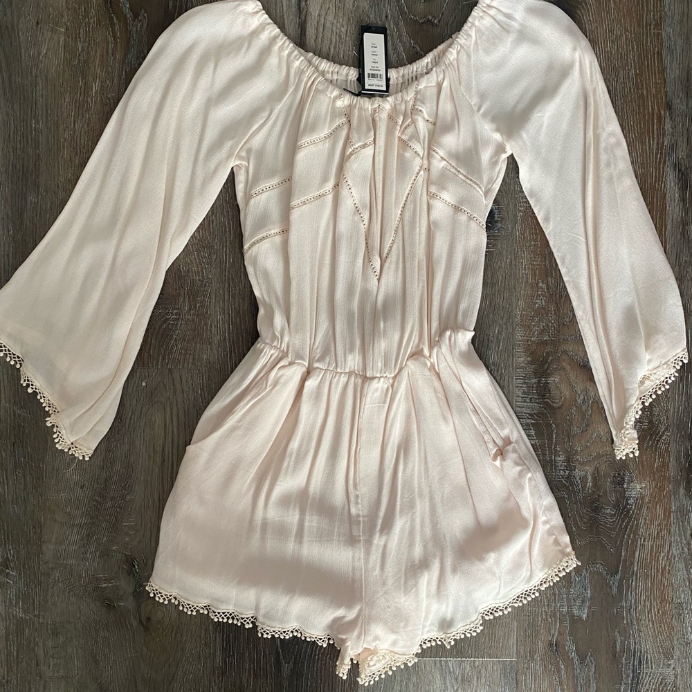 NWT Romeo + Juliet Couture romper